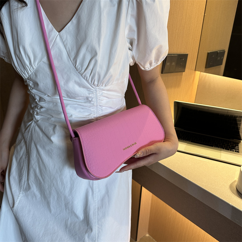 Casual and simple single-shoulder bag, retro and fashionable crossbody bag, new summer 2023 fashionable and trendy niche handbag Specification drawing