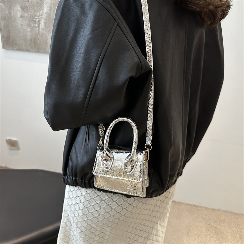 Fashionable, stylish and simple 2025 new style stylish, individual, retro and casual single-shoulder, crossbody and hand-carry small square women's bag Specification drawing