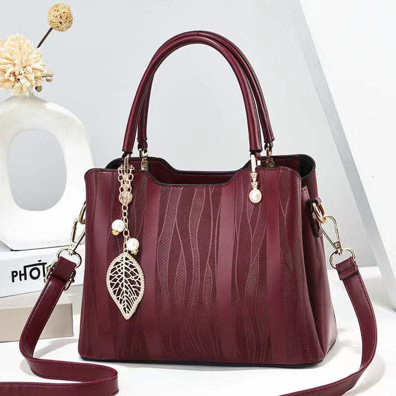 New simple and elegant cross-border versatile crossbody large bag, personalized women's bag, women's handbag, fashionable and trendy single-shoulder bag Application Scenario