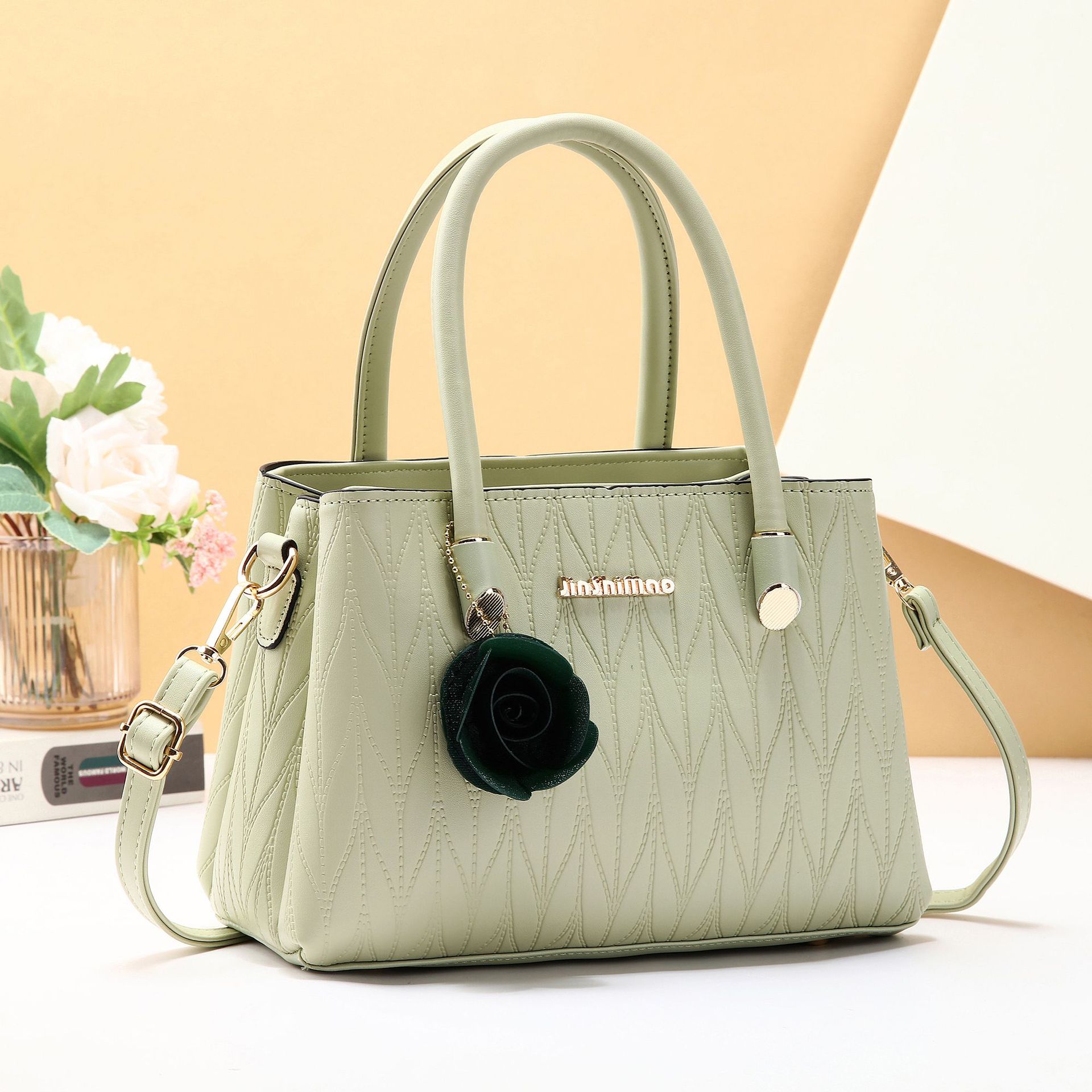 High-quality embossed women's bag 2025 autumn/winter new sewn single-shoulder bag PU women's bag for cross-border export full figure