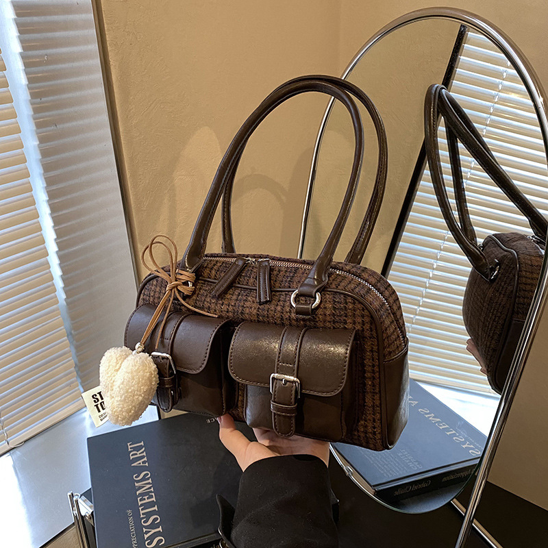 Underarm multi-pocket women's retro fashion Instagram trendy single-shoulder bag 2024 new style niche high-end handbag full figure