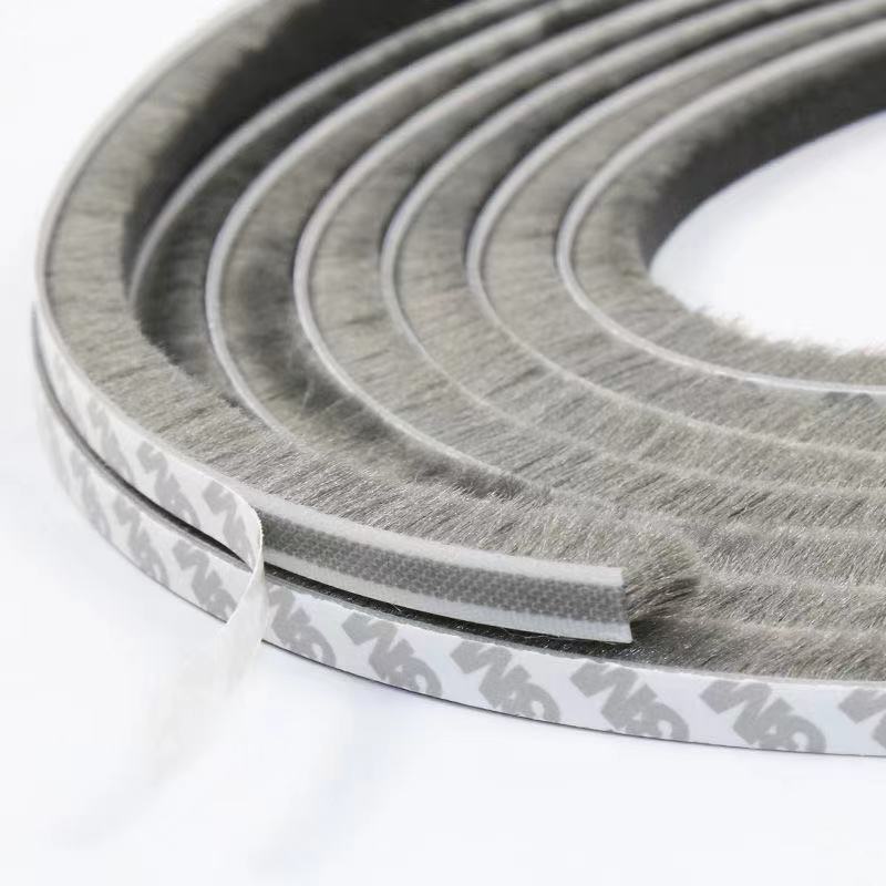 Window sealing strips, door and window sealing strips, self-adhesive wool strips, sliding door anti-collision strips, window windproof, warm and soundproof stickers Application Scenario