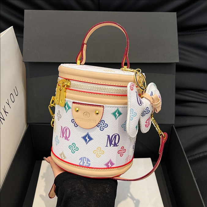 Cross-border retro print patchwork hand-held bucket bag for women, 2025 new trendy old pattern fashionable single-shoulder crossbody bag for women full figure