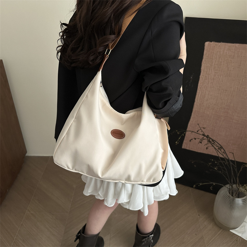 Cross-border Nylon fabric bag for women, large capacity 2025 new versatile crossbody bag, fabric bag, high-end commuter tote bag details Picture