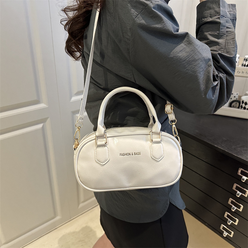 New cross-border women's bags, pillow bags, bowling bags, large-capacity hand-carry bags for commuting, single-shoulder crossbody bags Specification drawing