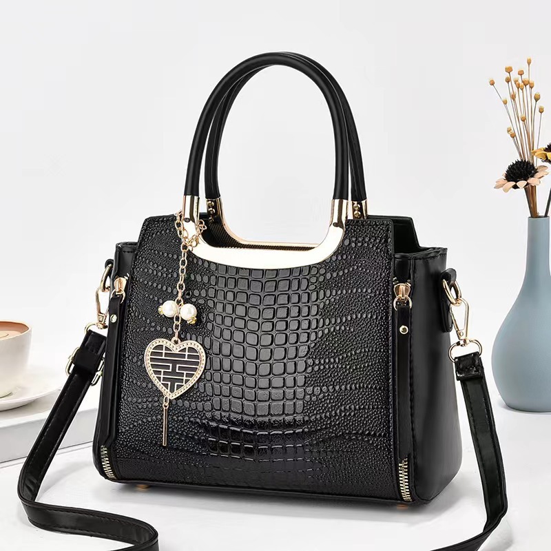 Fashionable crocodile pattern women's handbag, 2024 new style simple, elegant, individual and stylish single-shoulder crossbody bag full figure
