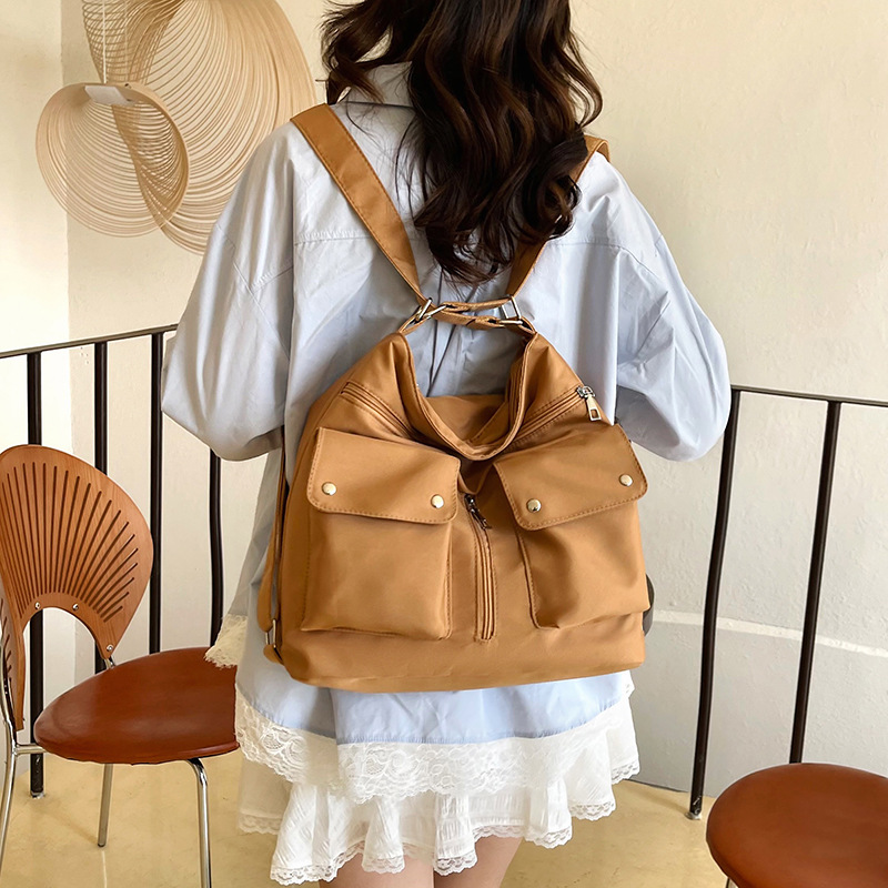 This is a new lightweight and casual single-shoulder bag with a large capacity of water-resistant nylon fabric. It is a simple, fashionable and versatile crossbody bag for women Specification drawing