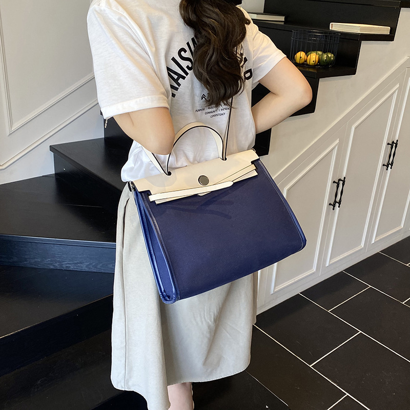 Cross-border high-end handbag 2025 Summer new style large-capacity Kelly bag spliced single-shoulder bag commuting crossbody bag Application Scenario