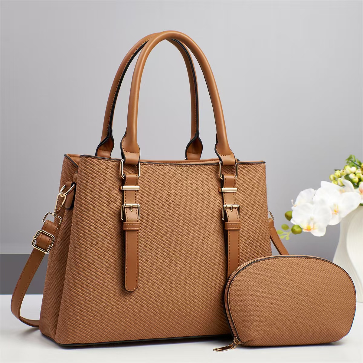 Cross-border versatile and fashionable new single-shoulder crossbody bag for women 2025, mom bag, handbag, elegant manufacturer, women's bag Application Scenario