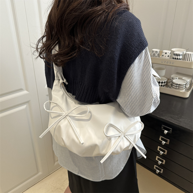 Solid color large-capacity, elegant and casual women's bag for spring and summer, new style 2025. Fashionable and niche single-shoulder underarm bag, stylish for commuting Specification drawing