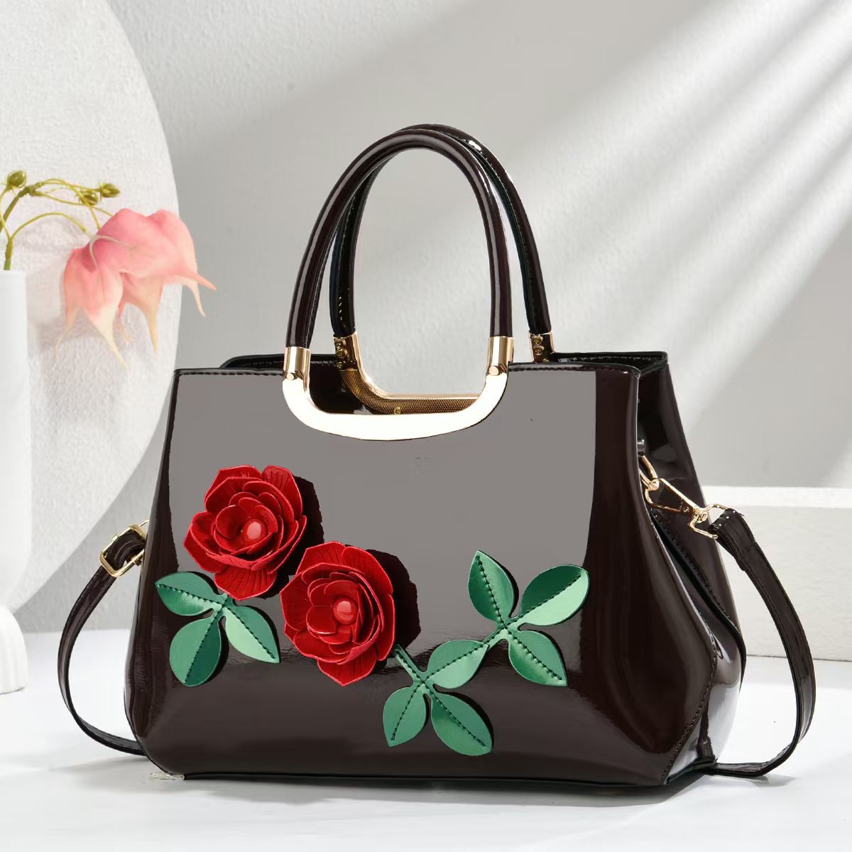 New style bag 2025, new lacquered fashionable handbag, elegant middle-aged mom bag, high-end flower women's bag Specification drawing