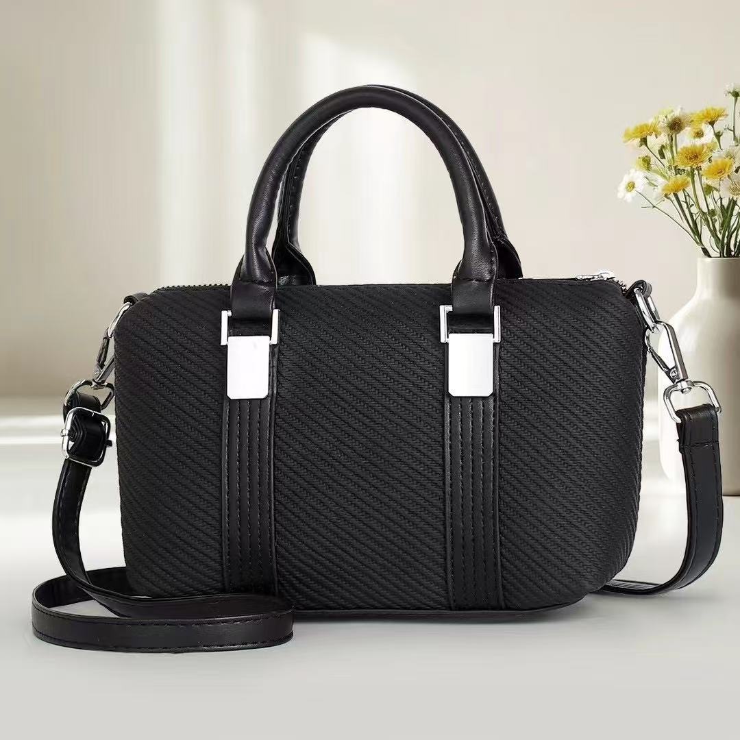 This is a new summer fashion design, made of pu material fabric, featuring a crossbody bag. It's a trendy, versatile and simple single-shoulder bag for women details Picture
