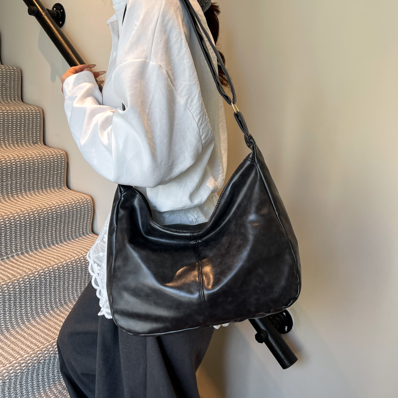 Wholesale large-capacity retro tote bags, new laid-back and simple hand-held shoulder bags, underarm Korean-style commuter women's bags Specification drawing