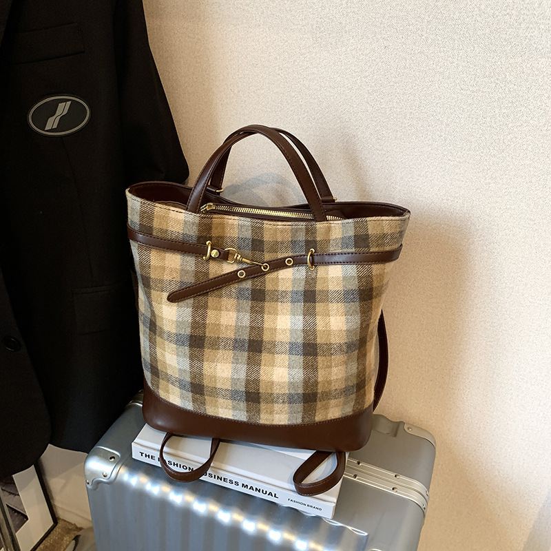 Commuting large-capacity woolen bag, 2024 new style, high-end checkered women's backpack, single-shoulder tote bag Specification drawing