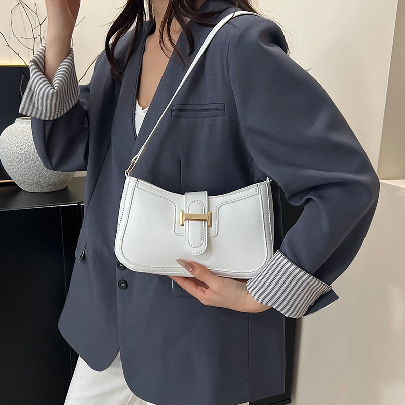 Fashionable and trendy casual underarm bag, retro casual large capacity underarm bag, new summer 2025 hand-held crossbody women's bag Specification drawing