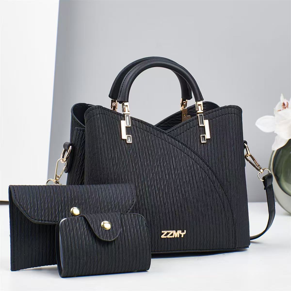 New trendy women's handbag three-piece set, women's striped versatile multi-layer large-capacity fashionable single-shoulder crossbody bag full figure
