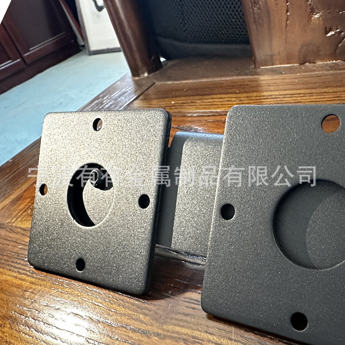 Wholesale of 7.5-inch heavy-duty latch iron door bolt, slot lock, door bolt, flip door bolt and latch wooden door lock through e-commerce Specification drawing