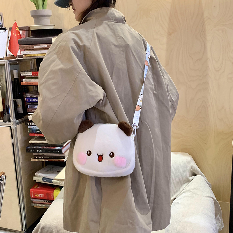 Cute cartoon bear single-shoulder bag 2025 new style, soft and adorable Japanese style crossbody change mobile phone bag wholesale Application Scenario