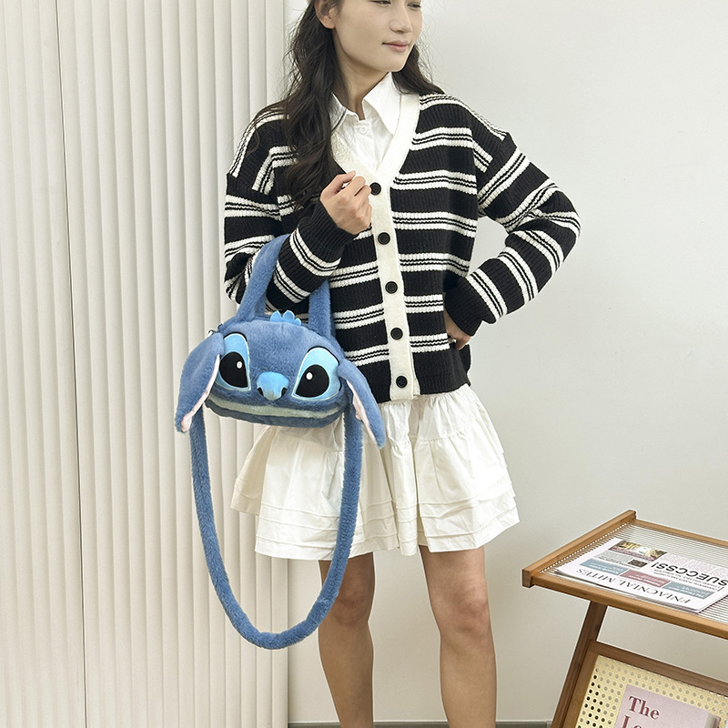 New cartoon girl doll handbag, high appearance level, versatile single-shoulder crossbody handbag, large capacity coin purse bag details Picture
