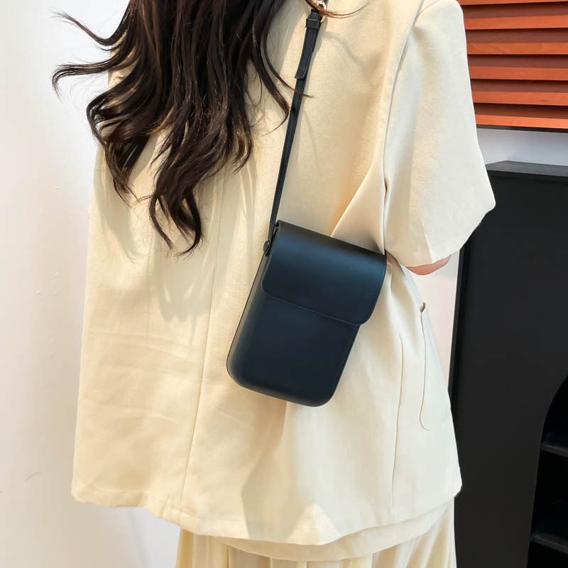 2025 Cross-border new press case mobile phone bag, solid color, simple and high-end, single-shoulder crossbody small square bag, fashionable and versatile women's bag Specification drawing
