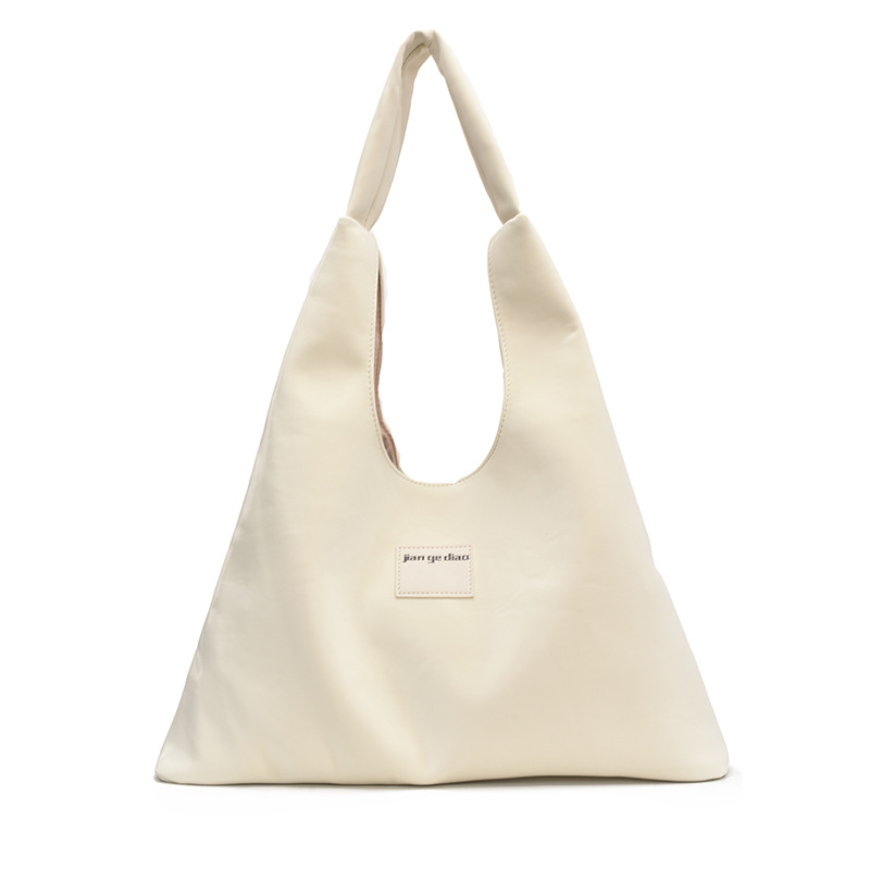 A new trendy and fashionable tote bag for women in 2025, a small Korean velvet underarm bag. It is a casual large-capacity single-shoulder bag Item Picture