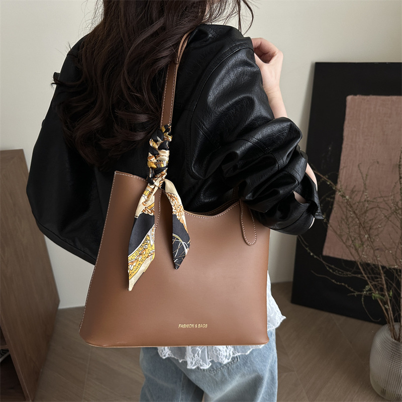 Niche design retro ins single-shoulder shopping bag, commuter bag, women's bag, 2025 new style casual tote bag Specification drawing