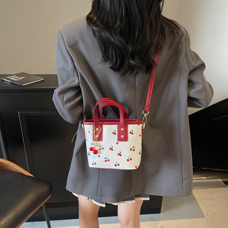 Cross-border 2025 New cherry hand-carry fashion bag, large capacity, cute commuting single-shoulder bucket bag Specification drawing