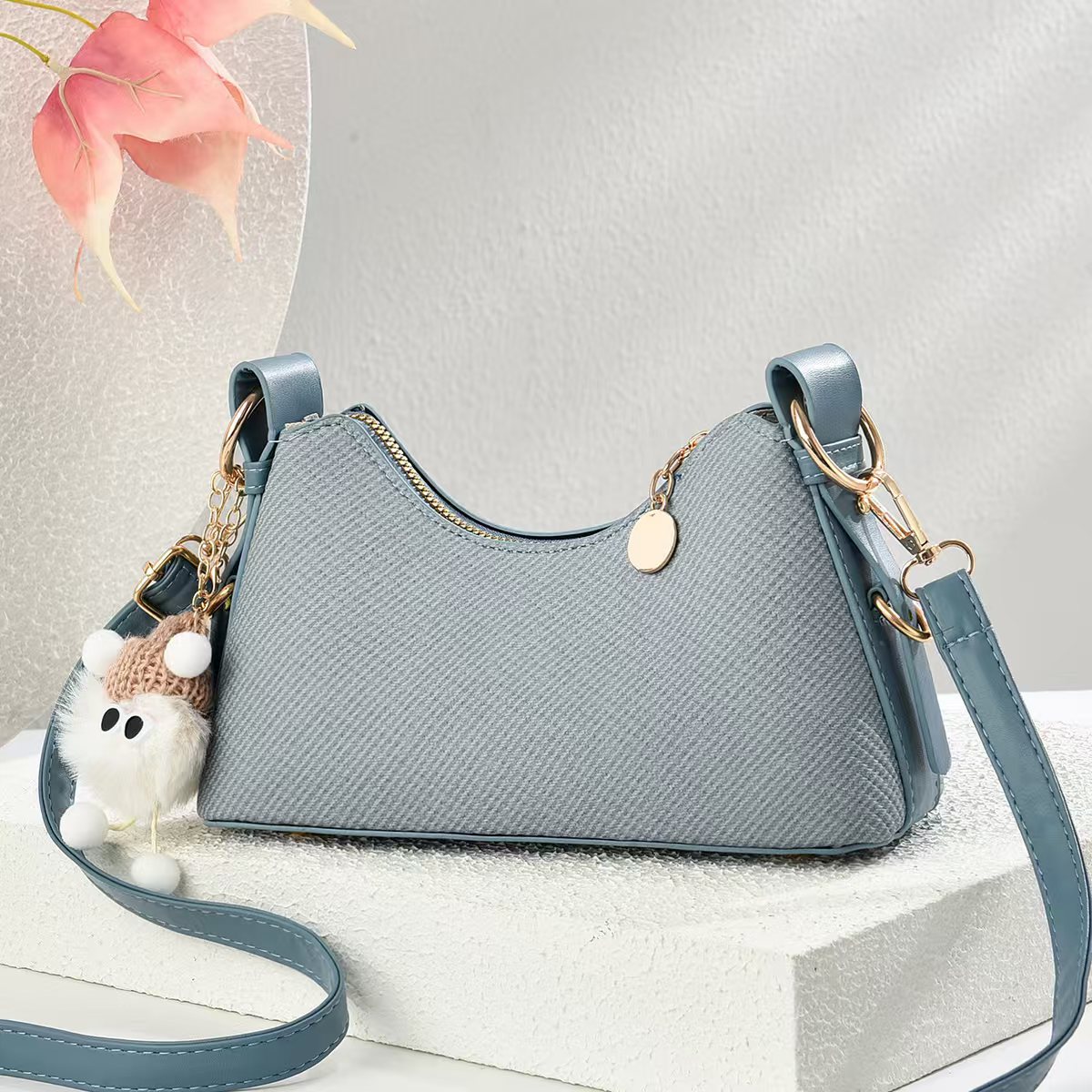 Retro women's new style 2025 fashionable single-shoulder underarm bag, stylish and versatile chain bag, high-end baguette bag details Picture