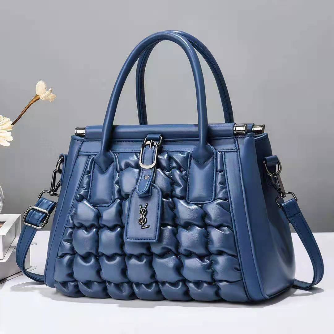 2022 New style of European and American style foreign trade handbag, pleated candy color texture, cross-border single-shoulder hand-carry large capacity women's bag Specification drawing