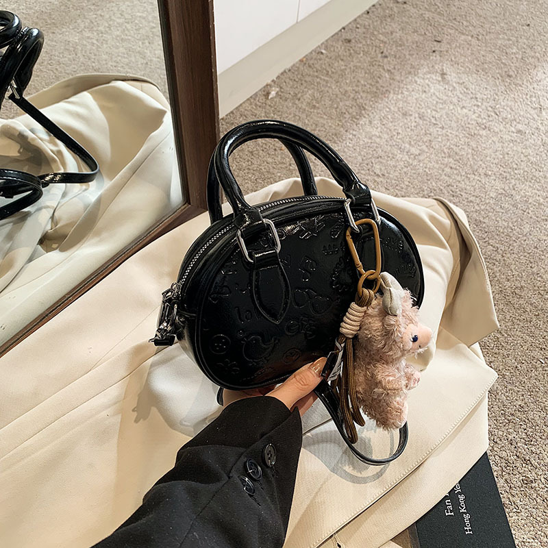 High-end and stylish small bag for women, 2025 new trendy and versatile crossbody bag, fashionable and casual hand-held bowling bag Specification drawing