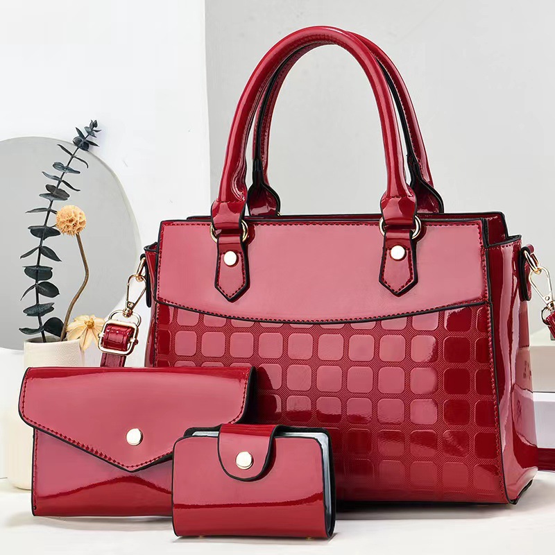 New foreign trade three-piece set of mother-and-child bags and women's bags 2023 fashionable large-capacity single-shoulder crossbody handbag for women Application Scenario