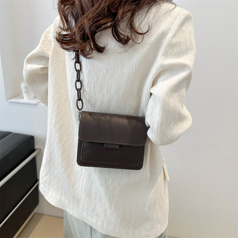 Simple and fashionable crossbody bag, fashionable mobile phone bag, new Spring 2024 simple and fashionable single-shoulder bag, simple bag for women Specification drawing