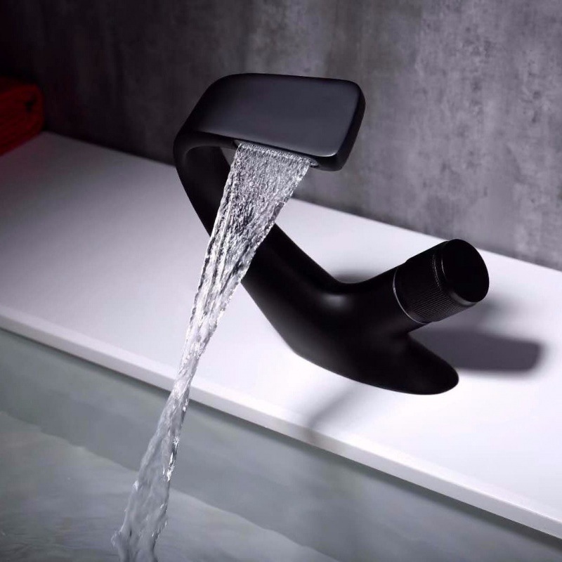 Faucet hotel bathroom under-sink faucet, full copper waterfall, European-style black hot and cold basin details Picture