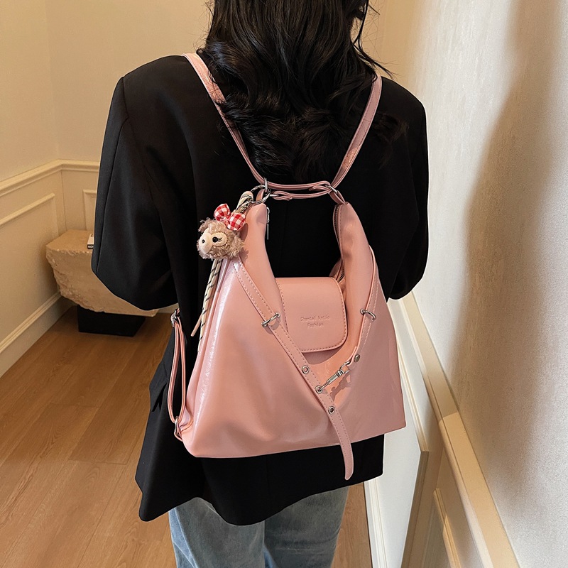 Large-capacity backpack for women, 2025 new style fashionable commuting bag, versatile single-shoulder tote bag, multi-purpose underarm women's bag details Picture