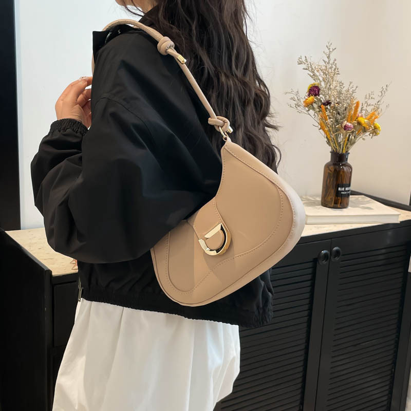 A niche design French underarm bag for women in 2025, a trendy, fashionable, versatile and high-quality summer single-shoulder crossbody bag Specification drawing