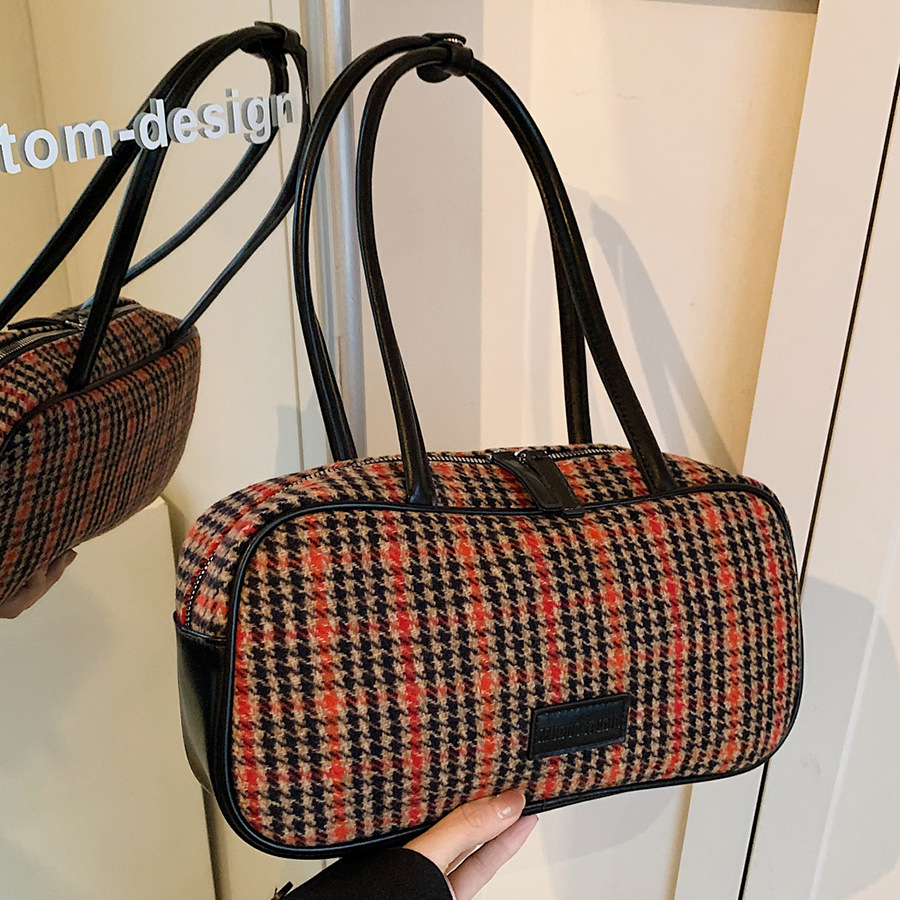 Stylish large-capacity single-shoulder bag, 2024 new style trendy INS simple checkered bag, fashionable casual bag, elegant women's bag full figure