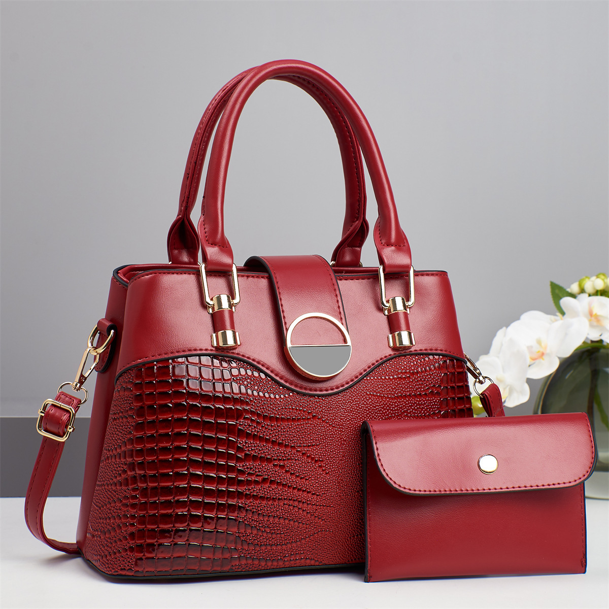 "Bag Girl 2025 New Style for cross-border trade, high-quality, large-capacity hand-held women's bag, trendy and fashionable single-shoulder crossbody bag. Application Scenario