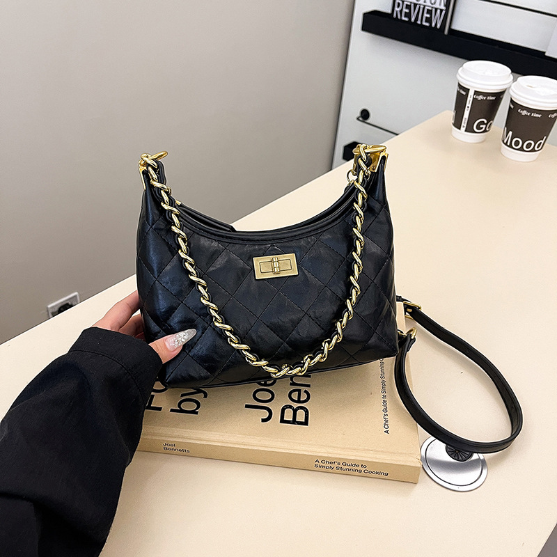 The new 2024 women's diamond-shaped chain bag, a trendy, fashionable and high-end single-shoulder bag from Maillard crossbody bucket bag details Picture