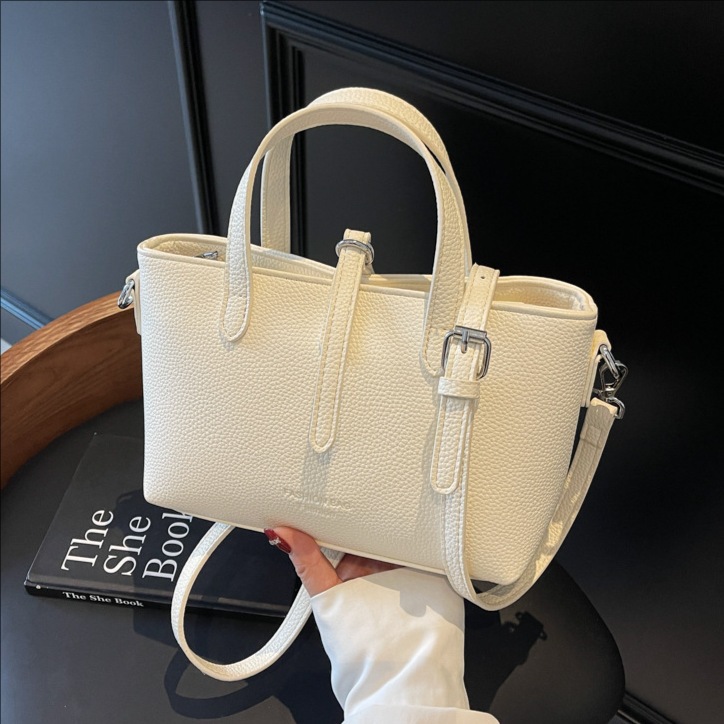 High-end texture lychee pattern large-capacity handbag, a new retro and fashionable commuting single-shoulder crossbody bag for women in 2025 full figure