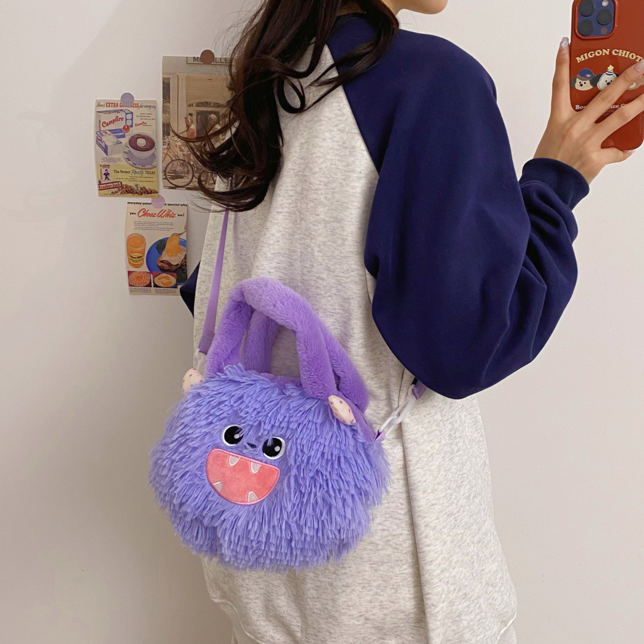 2023 new style plush toy bag, cartoon single-shoulder hand-carry crossbody bag, claw doll bag, cartoon pendant bag details Picture