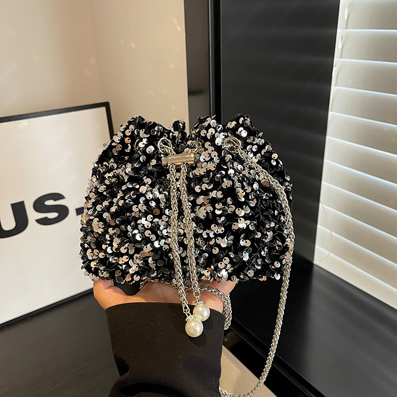 Fashionable and individual sequined bucket bag for women, 2024 new style, stylish Korean-style single-shoulder bag, crossbody dinner bag, trendy pleats full figure