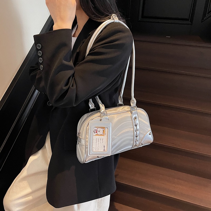 Stylish and high-end hand-held bowling bag for women, 2025 new style simple single-shoulder armpit bag, casual and versatile pillow bag details Picture