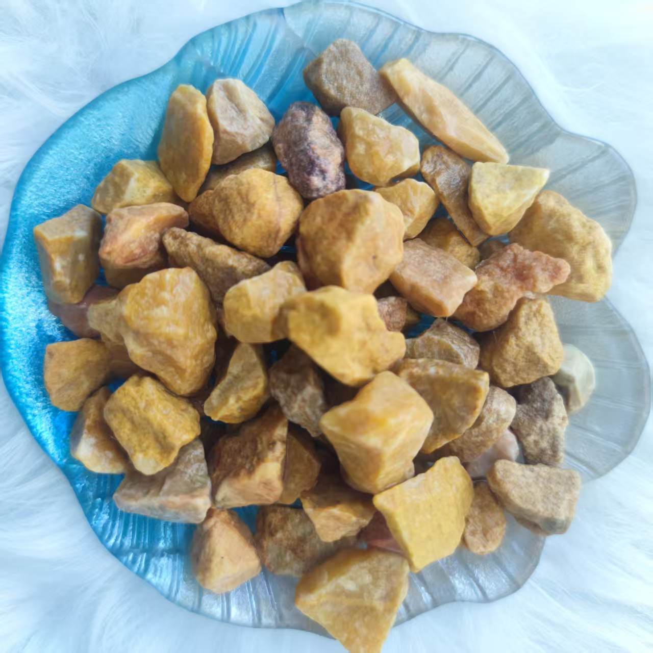 Washed stones, yellow pebbles, yellow pebbles, adhesive stones, permeable stones, colored pebbles, five-color stones, yellow gold and stone, garden landscaping Specification drawing