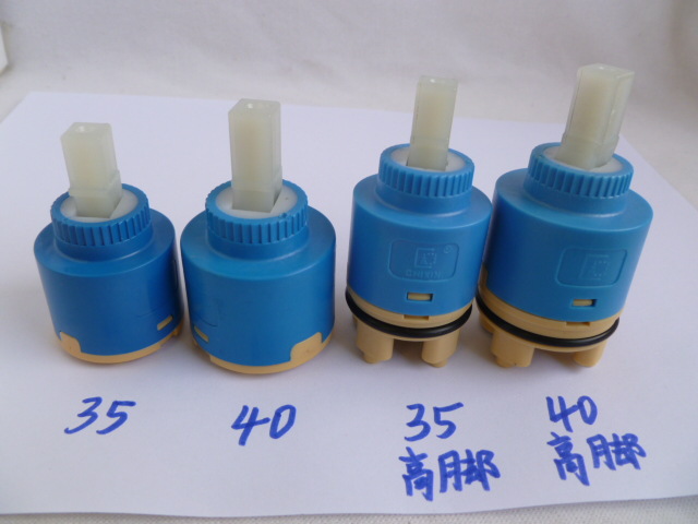 Cold and hot water faucet valve core mixing valve, kitchen basin shower 25/35/40 high-foot ceramic valve core repair parts full figure