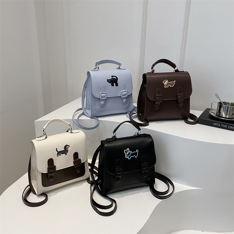 A niche design bag for women, a new autumn 2024 fashion and high-end small backpack for commuting, single-shoulder crossbody bag Application Scenario