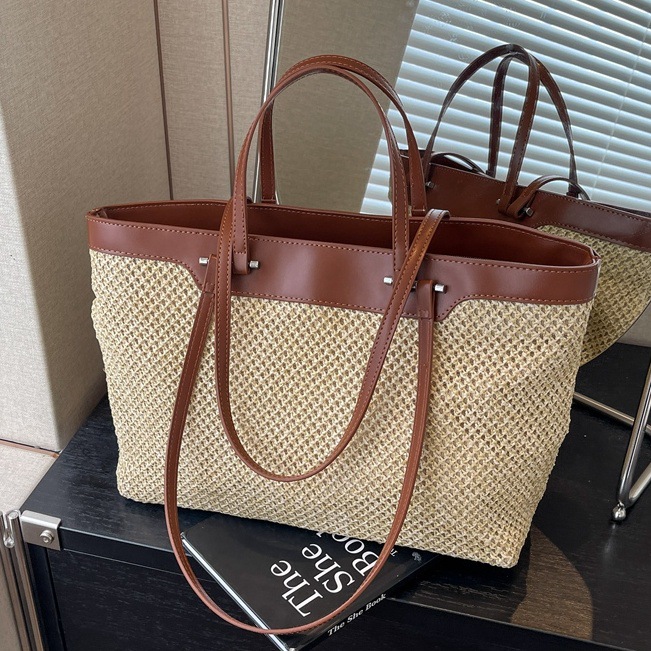 2025 Summer New fashion straw woven single-shoulder armpit bag, commuter casual tote bag, hand-held large-capacity bag for women full figure