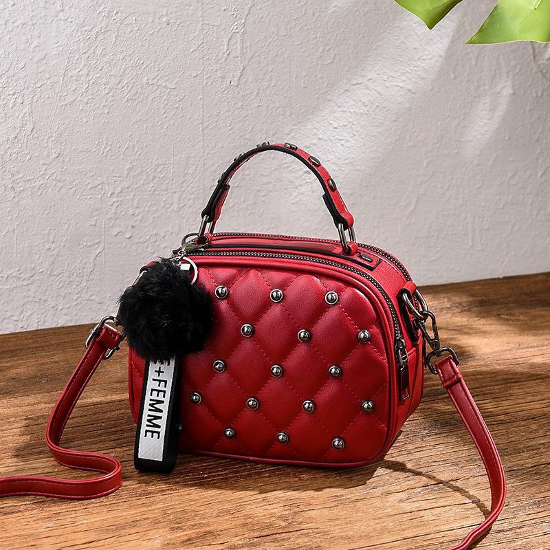 One piece of the 2022 new fashion and retro crossbody small bag for women, a rivet double-layer hand-held small square bag, available for delivery full figure