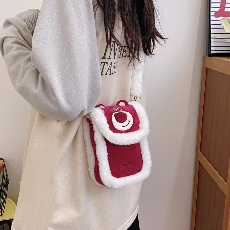 Cartoon strawberry bear doll bag, Qiqi's cute crossbody bag, mobile phone bag, children's plush bag, mobile phone bag manufacturer wholesale details Picture