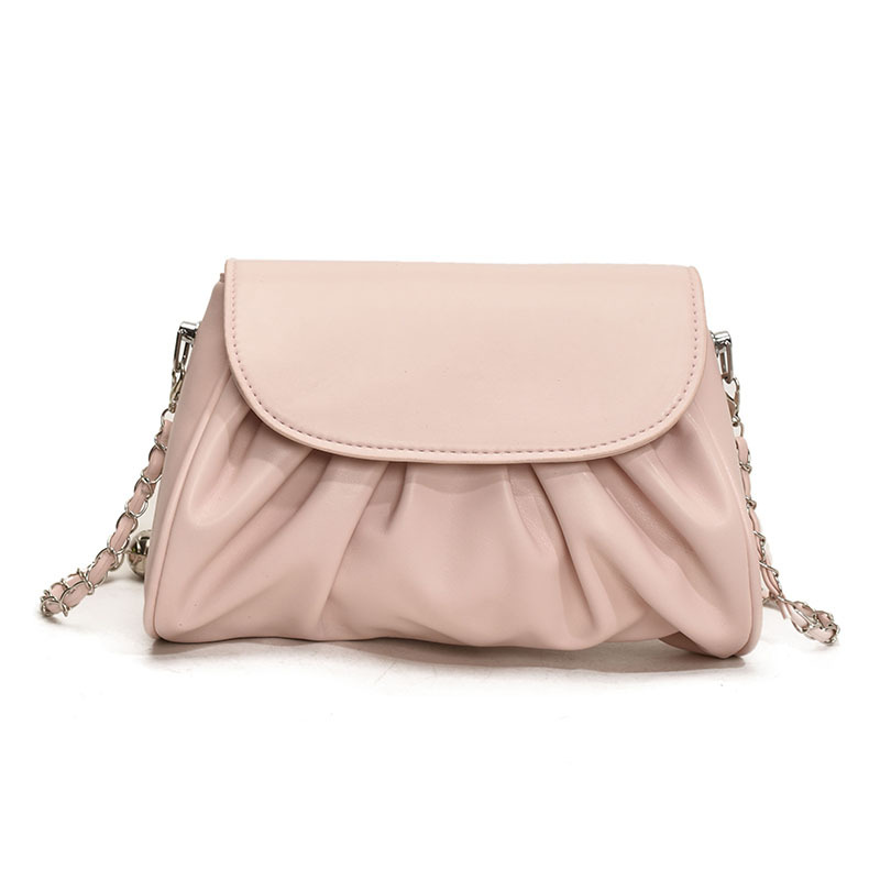 This year, the new fashion single-shoulder crossbody bag for women in 2025 is a versatile chain pleated crossbody small square bag Item Picture