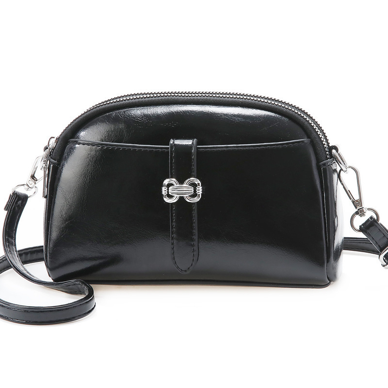 This 2025 new trendy small handbag is a simple and versatile women's bag. It's a middle-aged single-shoulder bag for your mother-in-law to carry diagonally Item Picture